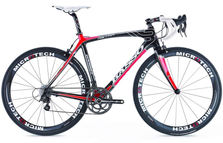 basso_astra_black_red-2013