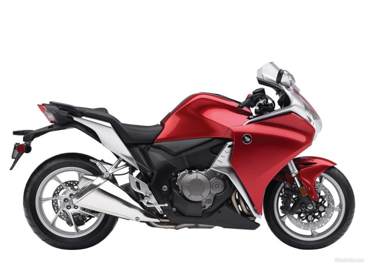 Honda_VFR1200F_01_1024x768