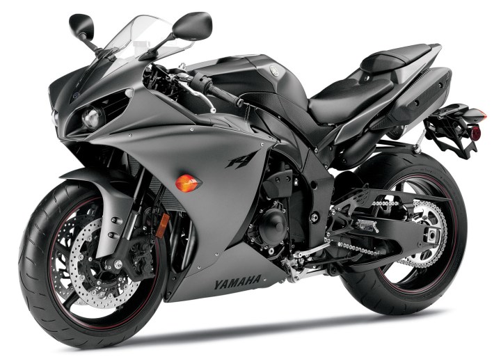 2013-Yamaha-YZFR1