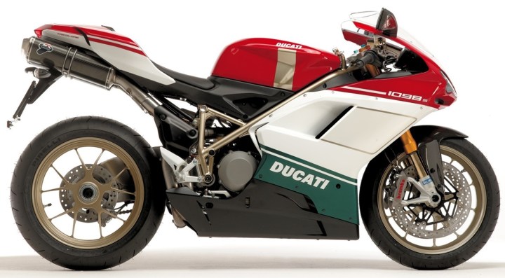DUCATI-SUPERBIKE-1098S-TRICOLORE