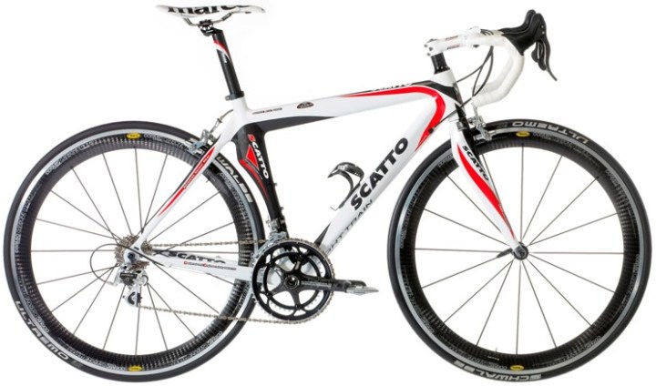 Scatto night train 2013 white red