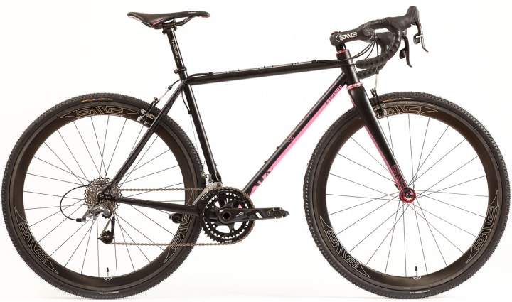Geekhouse_Mudville 2014 black pink cx