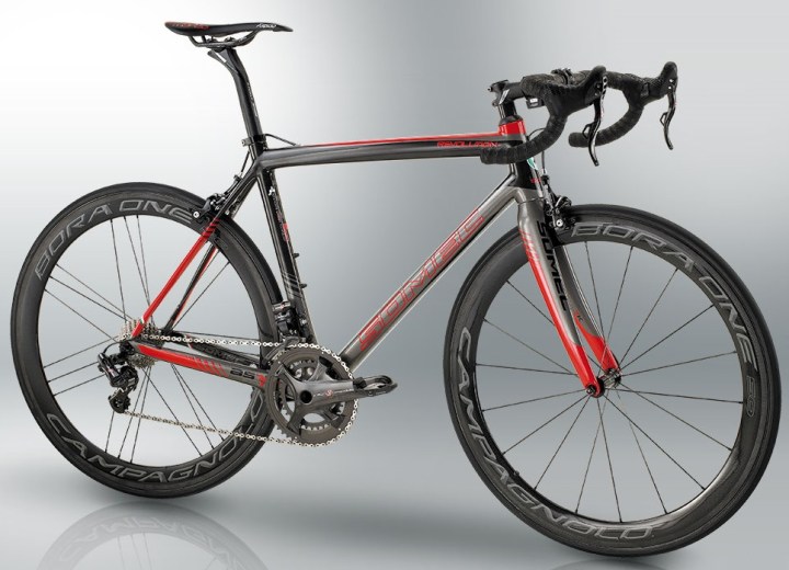 2015 Somec Revolution grey red campy